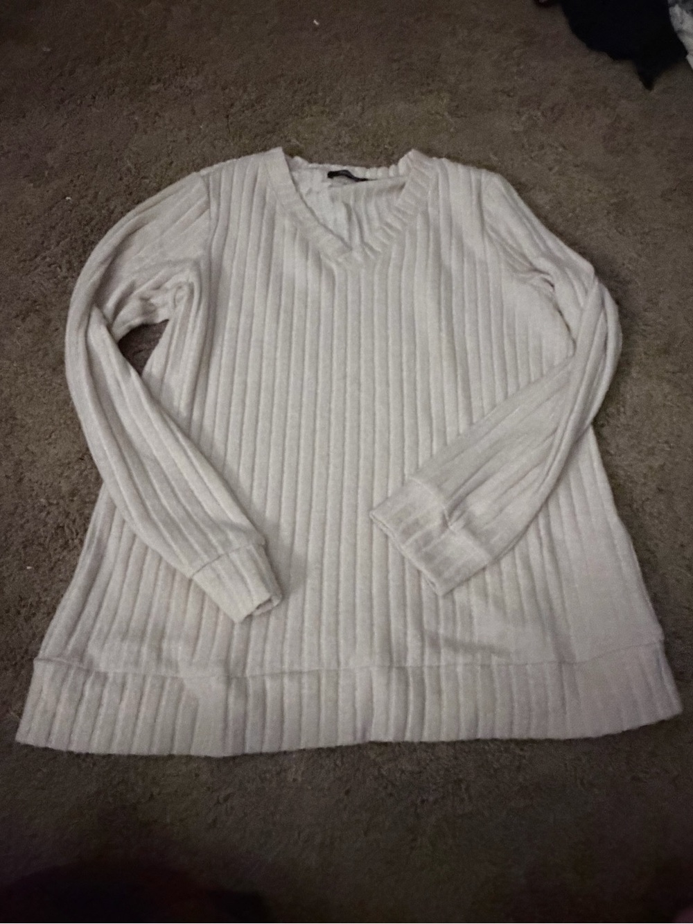 Automet Cream Colored Sweater
